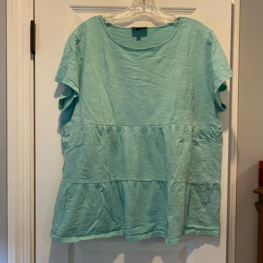 Nursing Queen t-shirt